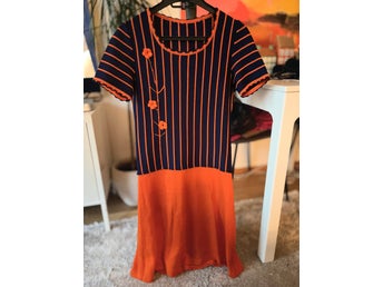 Tropfil, läcker retro klänning, storlek S