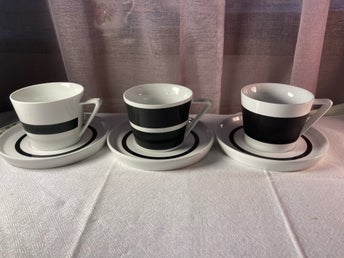 TRE STYCKEN TEKOPPAR KAFFEKOPPAR MED FAT SERIE SALT & PEPPER