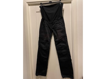 H&M MAMA svarta byxor, storlek 38