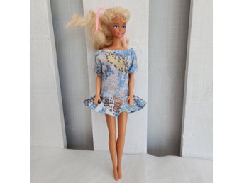Vintage Barbie Doll Mattel 1966 Body Mold Blonde Blue Eyes China