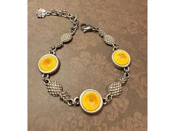 Härligt armband med ananaser & Swarovskikristaller