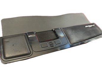 MouseTrapper Advance 2.0 med MTKeys musmatta med utvikbart tangentbordsunderlägg