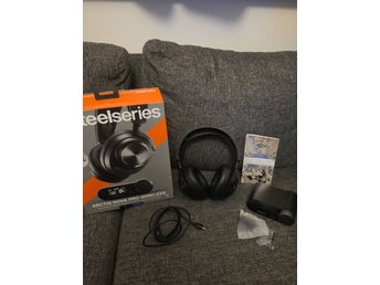 SteelSeries Arctis Nova Pro Wireless