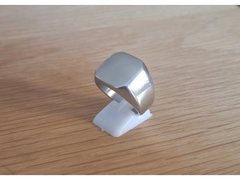 Läcker klackring i stål, stl 21 mm