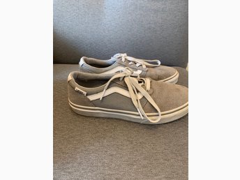 Vans skor stl:35 (411155079) ᐈ Köp på Tradera Vans skor stl:35 (411155079) ᐈ Köp på Tradera