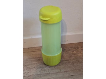 Tupperware drickaflaska med citruspress
