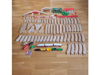 Stort Paket Vintage Träjärnväg (BRIO 60-90-tal) + NYTT Batterilok!
