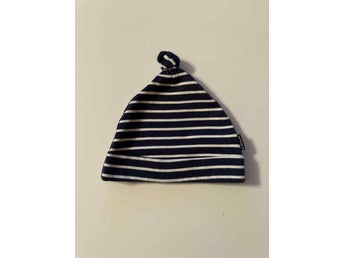 H&M/L.O.G.G, Mörkblå/vit randig mössa storlek 74/80