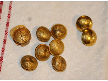 ÄLDRE KNAPPAR 3 KRONOR M.M.