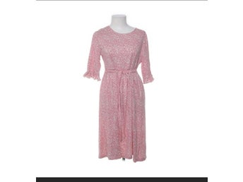 Mamalicious rosa klänning, storlek L
