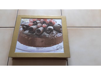 Himmelsk Choklad. Box med choklad-recept.