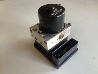 Hydraulaggregat abs styrenhet 30647857A 4N51-2C405-AD. Volvo V50 -04