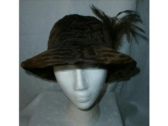 hatt i brun kalvpäls,vintage,60-tal,oanvänd