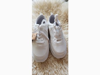 Nya vita sneakers sommar skor löparskor 37 37,5 bekväma Nya vita sneakers sommar skor löparskor 37 37,5 bekväma