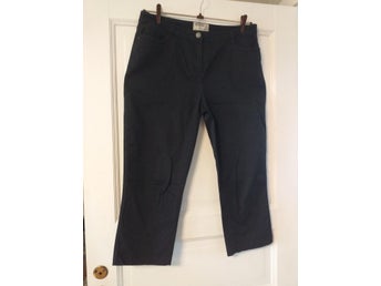 Cecil Jeans i Stl 42 med fina detaljer!