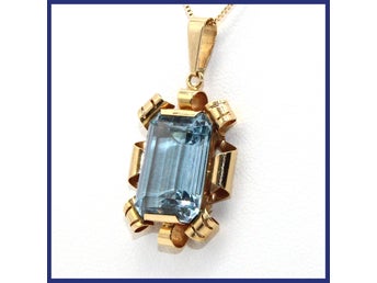 Halsband, 18K guld, blå sten (vikt 4,65g, 8,5ctv, längd 36cm)