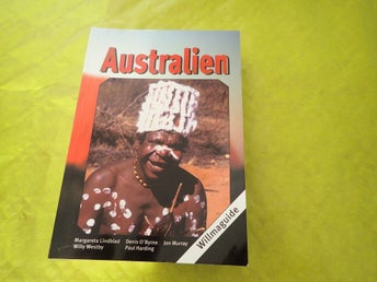Australien. Stor Willmaguide på 925-sidor! Oanvänd ifrån nedlagd butik.