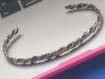 Ett vackert vintage armband i 925 sterlingsilver. Vikt ca 9 gr.