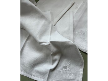 7 st vita fina gamla servetter / vintage / vittpåvitt / 7 st / hålsöm