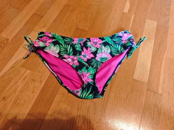 Svart, grön, rosa bikinitrosa NY stl 36