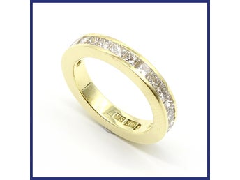 Ring, 18K guld, halvallians, naturliga diamanter (1,6ct, stl 16,55mm)