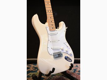 Fender Stratocaster ST-71 Vintage White - Japan 2005