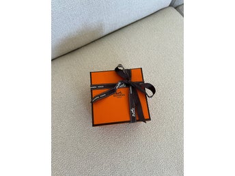 Hermes Hermès Box Förpackning Presentbox Present Låda Presentlåda Gåva
