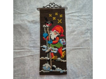 Broderad Väggbonad med Tomtemotiv 51 x 20 cm