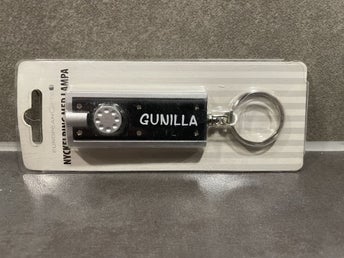 Gunilla! Nyckelring med minificklampa och namn! Helt ny - oanvänd! Julklapp?