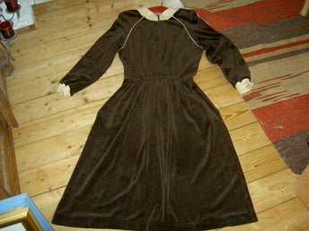 Vintage klänning - 70-tals Velourklänning i fin fint skick - L/ XL C46