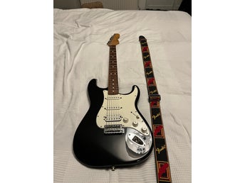 Fender Stratocaster - Svart