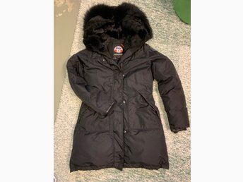 Pajar canada dunjacka äkta päls strl: S Pajar canada dunjacka äkta päls strl: S