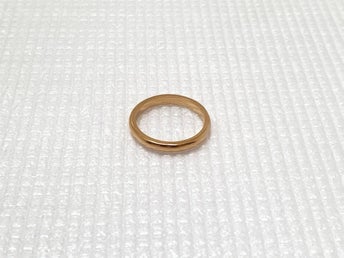 Förlovningsring i 18k guld stl. 16,5