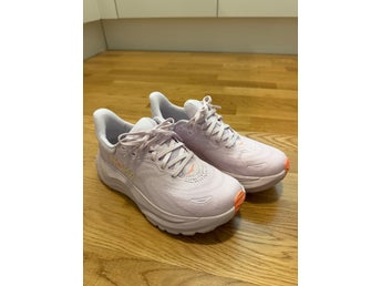 Hoka Arahi 8, storlek 38, NYSKICK!