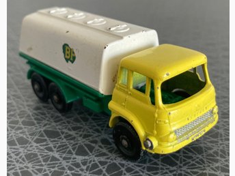 matchbox petrol tanker no 25