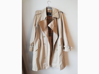 ᐈ Köp & sälj Burberry Jackor & Ytterkläder Dam second hand ᐈ Köp & sälj Burberry Jackor & Ytterkläder Dam second hand