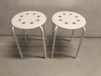 Par Vita IKEA Marius Pallar