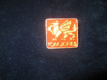 EXKLUSIV PIN TOM JONES