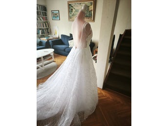White wedding dress