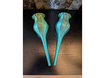 2 st Self Watering Funnel - Tulip - Glittrig Grön - Rymmer 2 dl vatten