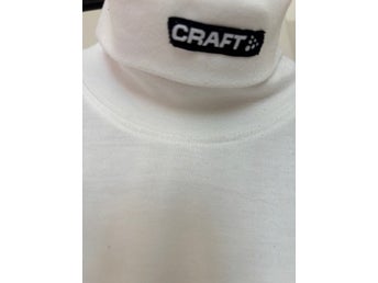 CRAFT Polotröja Dam Vit (ej kritvit) Mjuk. Köpt Golfbutik Patina ärm mudden.