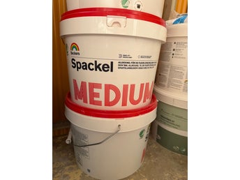 Oöppnade Beckers Spackel Medium och Beckers Primer