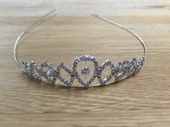 Tiara/Diadem cirka 3cm hög