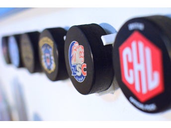 Vägghållare för hockeypuck 3 st