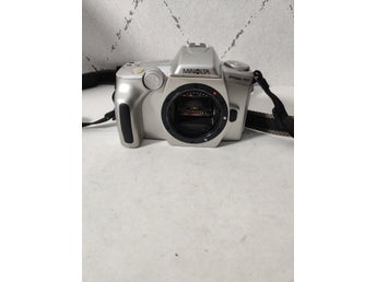 Kamera Minolta Dynax 40. AF 28-100 .28