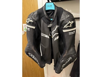 Alpinestars GP pro V2 jacka, storlek 60 i nyskick