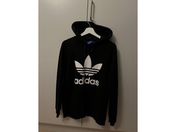 Adidas svart hoodie