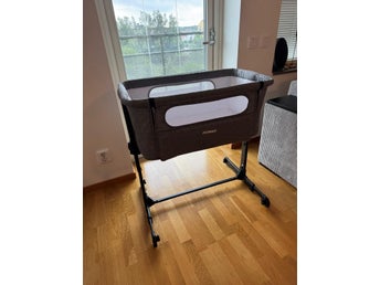 Moweo bedside crib