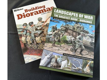 Building Dioramas av Chris Mros och Landscapes of War av Rodrigo Hernández Cabos