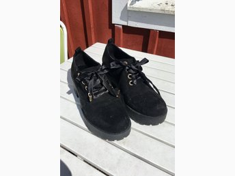 tygskor med klack tygskor med klack